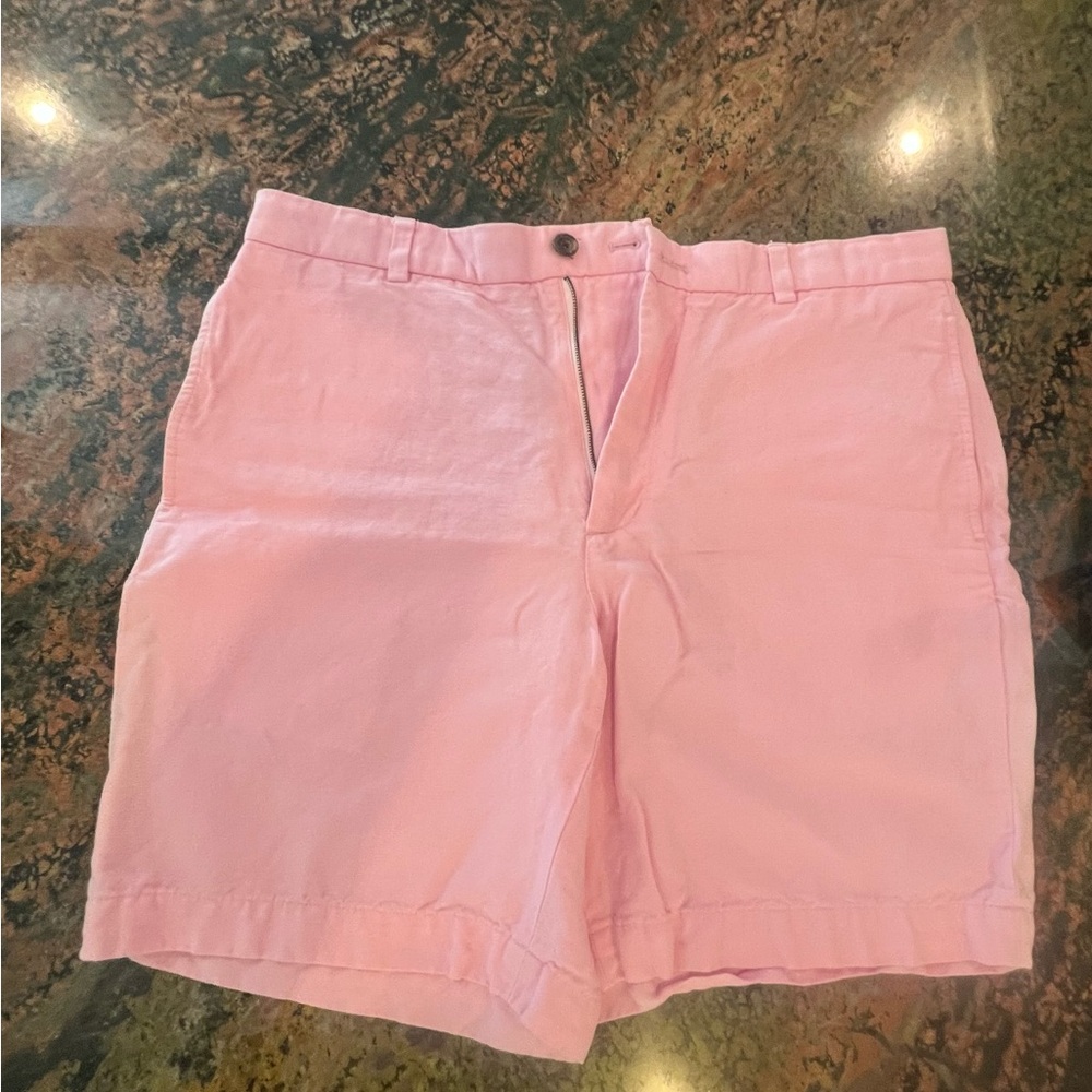 Brooks Brothers Pink-Trimmed White Linen-Cotton Shorts